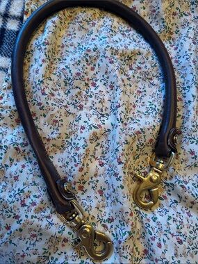 Gucci leather Bag Strap with Gold-Tone Clips - Dark Brown 24 inches length